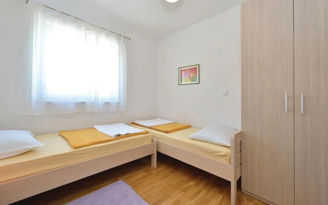 Beautiful Home in Privlaka With Wifi and 2 Bedrooms
