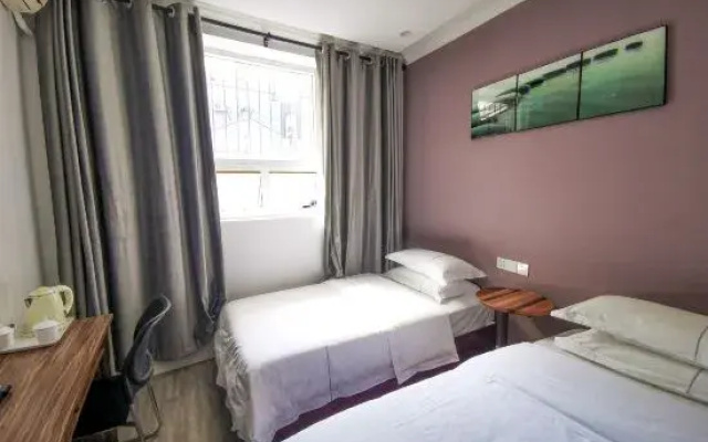 Chengdu Zhengfu Thatched Cottage Inn