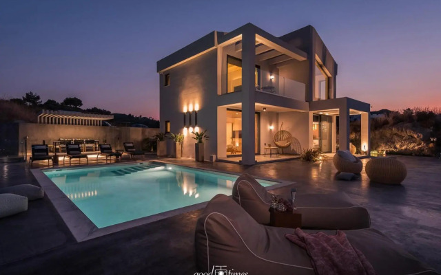 Sueño LUXURY VILLA 180 Iconic Sea View