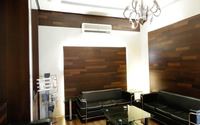 OYO 2166 Hotel KMahaveer