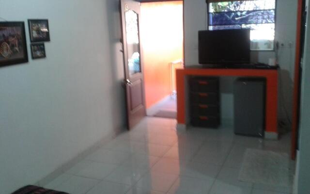 Ari Home Stay