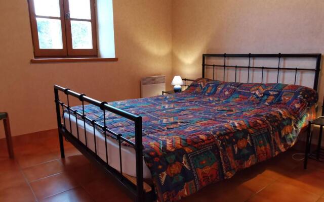 Gîte Allègre, 4 pièces, 6 personnes - FR-1-582-161