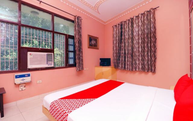 OYO 42787 Hotel Shahi Mahal