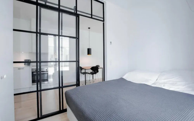 Cool 1-bed w new Yorker Vibes and Private Terrace