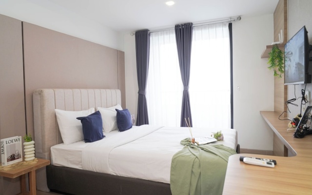 Chic Brown Touch Studio At Apartment Collins Boulevard — 2-star hotel in Tangerang
