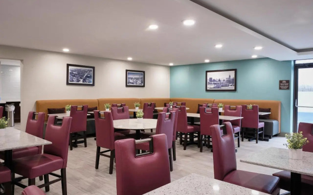 Comfort Inn & Suites