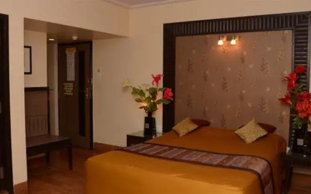 Hotel Sampoorna – Guest Rooms – Mumbai
