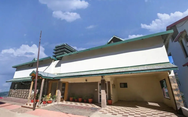 OYO 12186 Home Bright 3BHK Kasauli