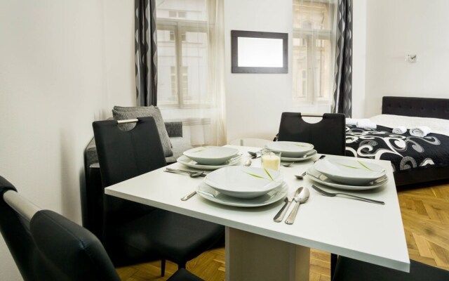 Black & White Apartment by Wenceslas Sq.