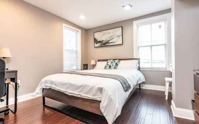 Modern Condo Old Town Charm