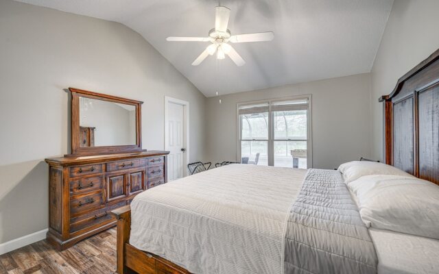 Lakefront Milledgeville Home w/ Private Dock!