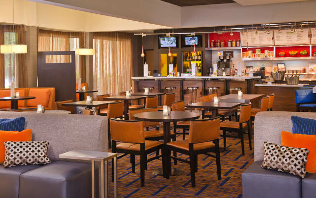 Courtyard by Marriott Raleigh Midtown