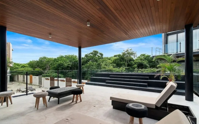 Ocean Breeze Loft Steps Away From Hotel Zone