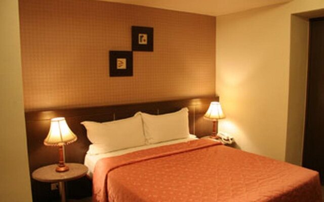 Esquire Hotel