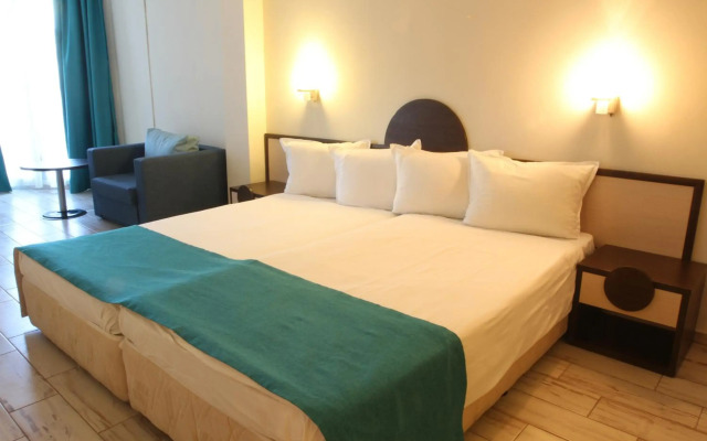 Smartline Meridian Hotel