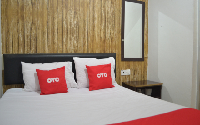 OYO 89715 CK Hotel