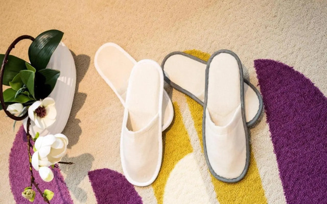 Home Inn Railway Station