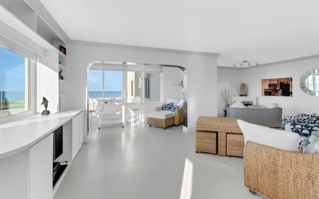 6672 Estero Blvd A511