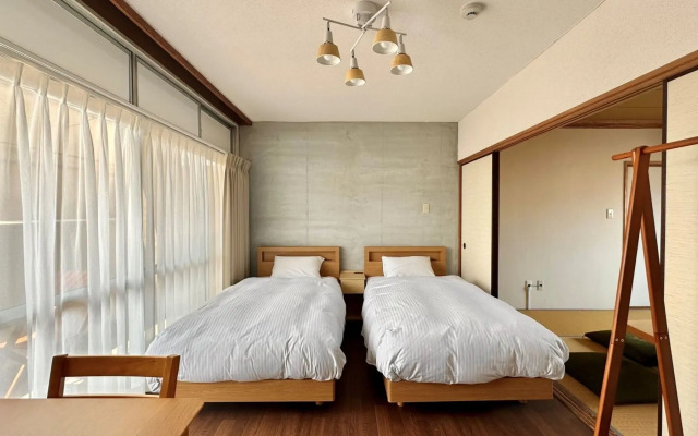 Travel&Book Hotel Hulaton Cabin Takamatsu - Hostel