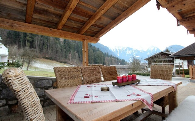 Luxury Chalet With Garden In Tyrol