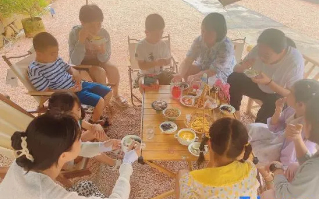 Xiaowa's family wild luxury party group building parent-child homestay
