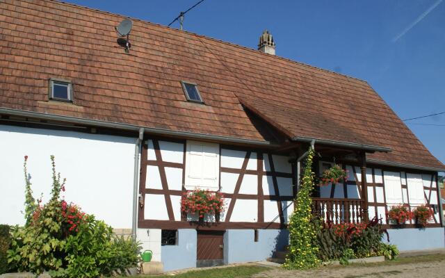 Cozy Holiday Home in Schleithal with Garden