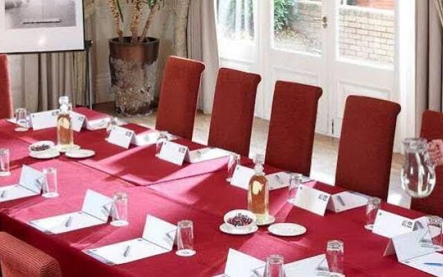The Connaught Lodge