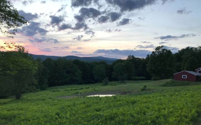 Tentrr â Hidden Hoosic Riverside Camp