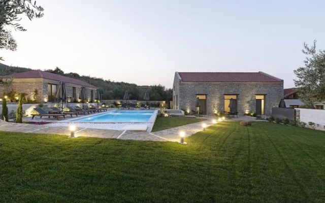 Lichnos Luxury Maisonette 3