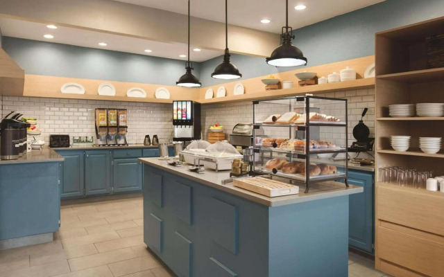 Country Inn & Suites by Radisson, Indianapolis South, IN