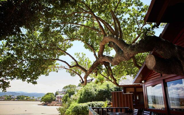 Under Milkwood Resort