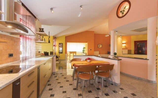 Stunning Home in Pula With Wifi and 4 Bedrooms