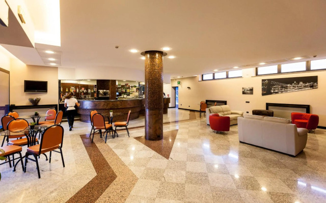 Blue Relais Maggiore