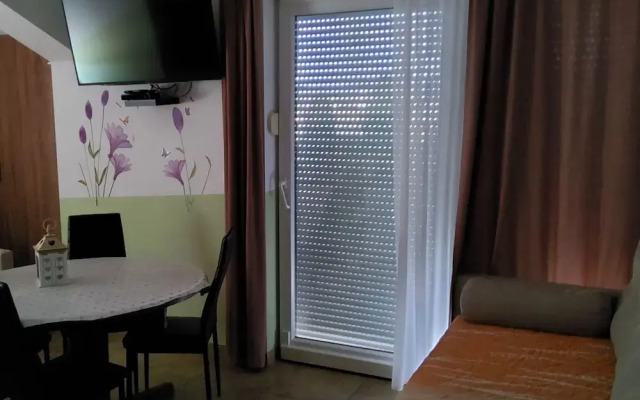 Captivating Apartment 15 Sleeps 4 Guests