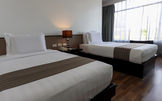 Paseo Premiere Hotel