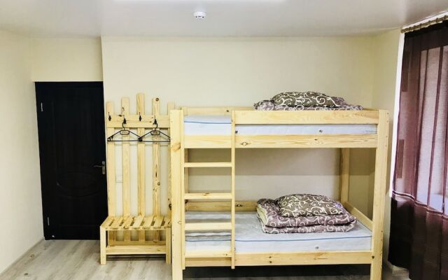 Хостел «Под высоким замком»