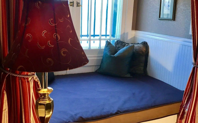 The Belvedere Inn & Restaurant