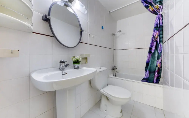 Apartment in Roses With Shared Pool