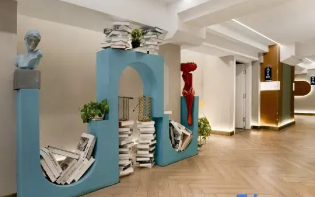 YunMan Hotel (Economic Development Kunming University)