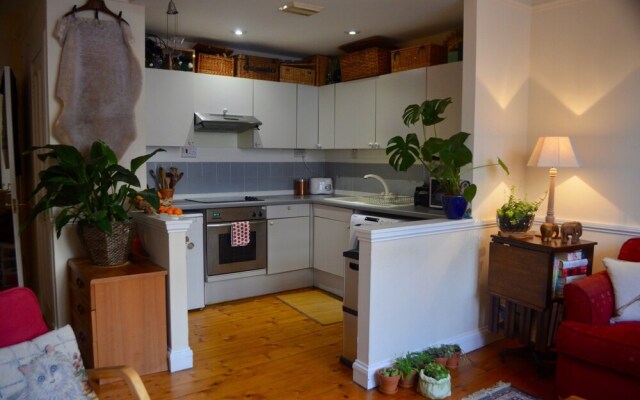 1 Bedroom Flat In Edinburgh
