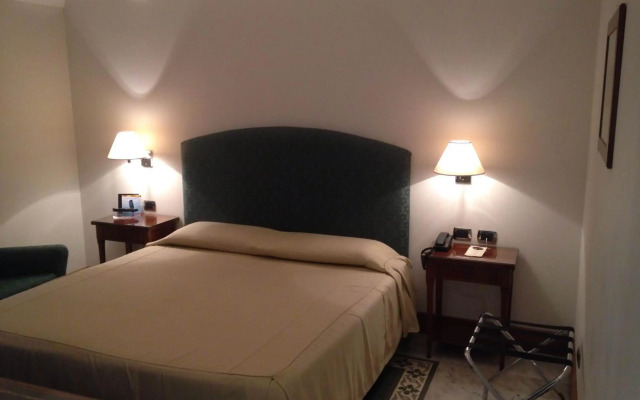 Hotel Flora