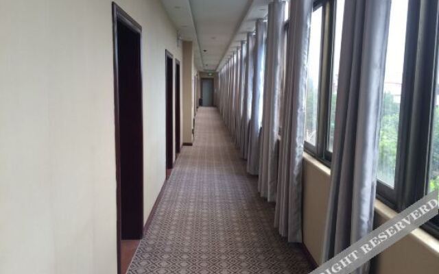 7tiandi Business Hotel (Zhengzhou Dianzi Xinxi Zhiye Jishu Xueyuan Zhongmu Station)