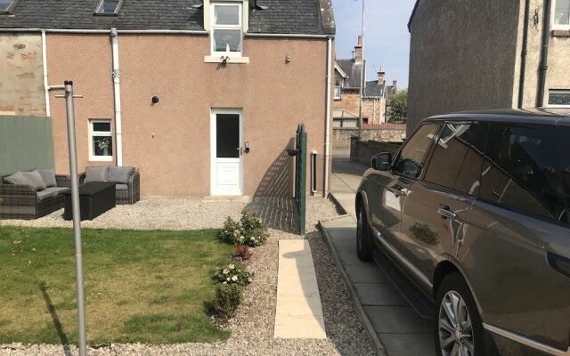 Ardentorrie Holiday Home