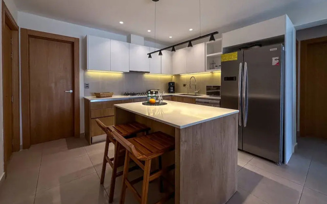 Fantastic new Golf View Apartment