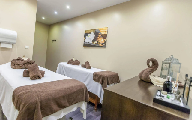 Santa Eulália Suite Hotel & SPA