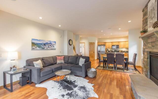 Elkhorn Townhome 1939