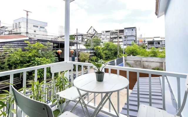 Tiny House Srinakarin At Sri Bearing Station