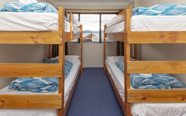 Central Park 7 - the convenience of location & the warmth of comfortab – Guest Rooms – Jindabyne