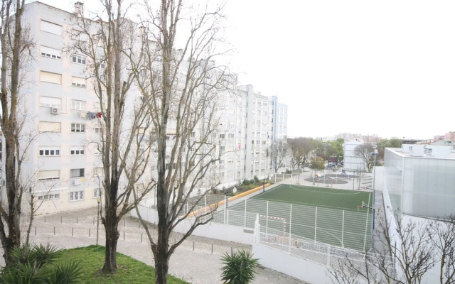 06 Olive Grove Apartment