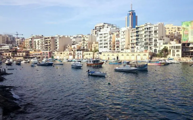 Spinola Seafront Apartment